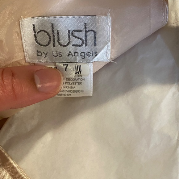 Champagne girls dress 7 - Picture 5 of 5